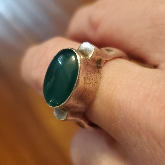 Vintage 925 signed Native American Sterling silver ring w/ EMERALD cabochon - Picture 9 of 9